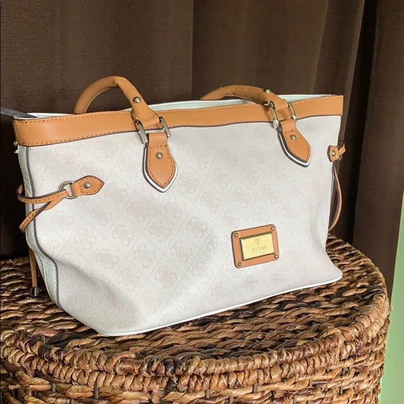 Guess Handbags - Guess purse